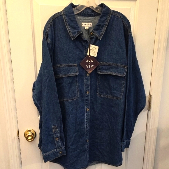 Ava & Viv Oversized Classic Blue Denim Button Down Shirt Shacket Plus Size - Picture 1 of 5